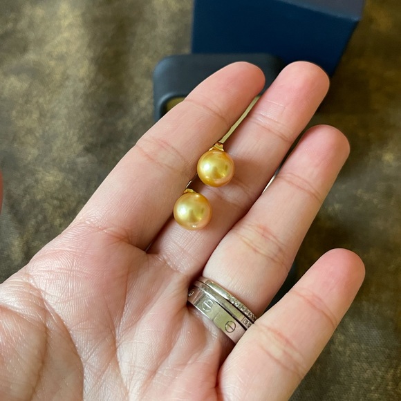 Gorgeous 14K Golden Southsea Pearl Earrings - Picture 3 of 5
